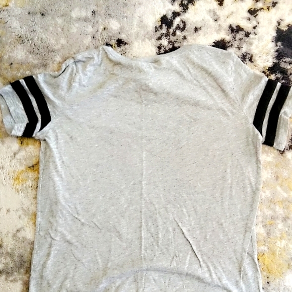 Victoria secret Pink shirt SZ medium color gray - Picture 2 of 3